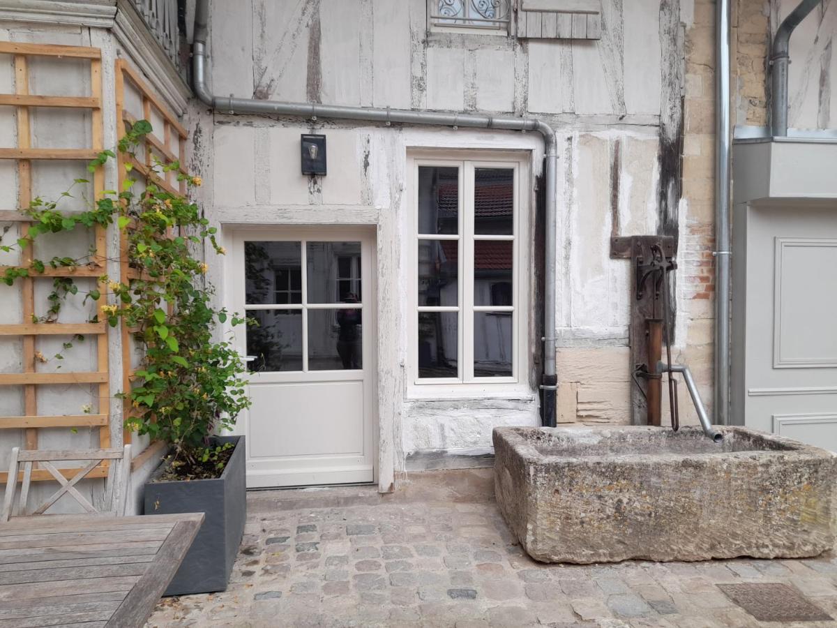 Le Clos De L Agneau Saint-Amand-sur-Fion Exterior foto